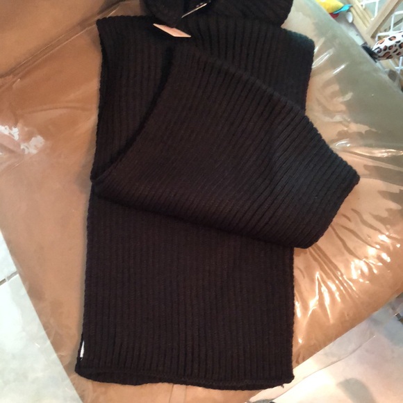 Victoria Secret PINK Hat & Scarf Set - Picture 12 of 14